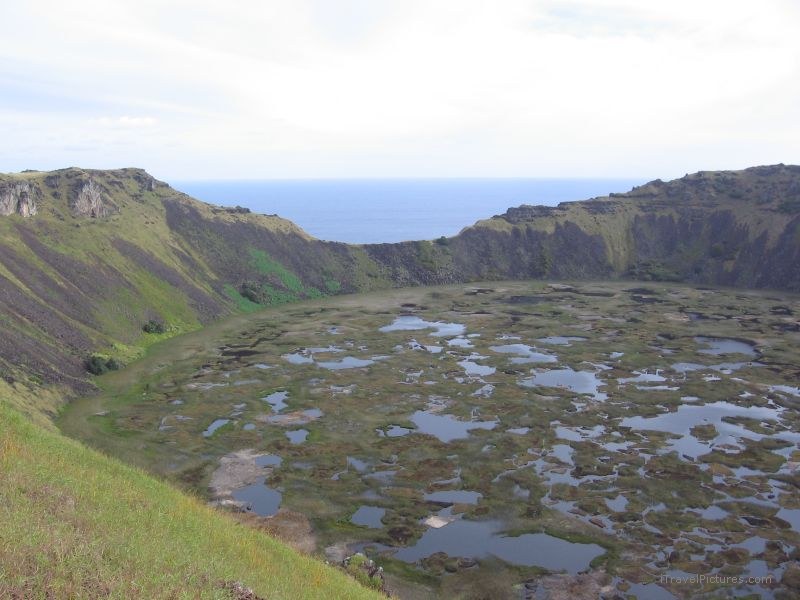 Rano Kau volcano rim crater easter pascua rapa nui